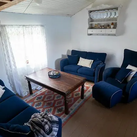 Fisherman's Cabin, Lofoten - 11 Johnbua