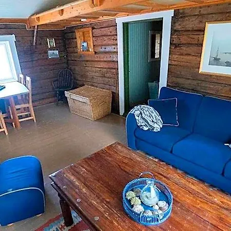 Fisherman's Cabin, Lofoten - 11 Johnbua Ballstad