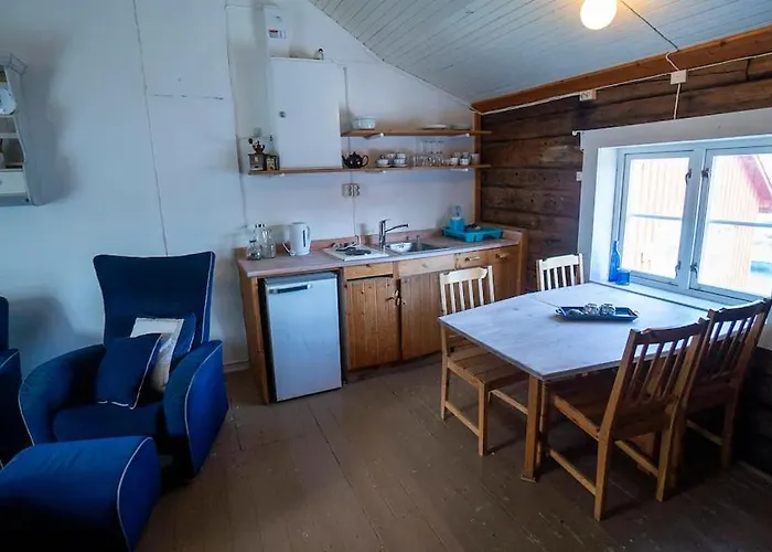 Fisherman's Cabin, Lofoten - 11 Johnbua *